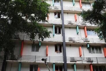 هاستل 岭南佳园连锁酒店广州北京路步行街农讲所地铁站店