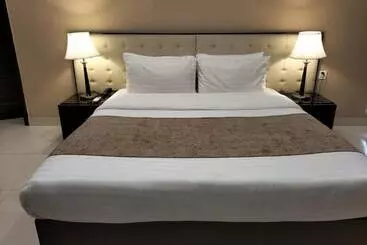 Grand Regent Hotel & Suites