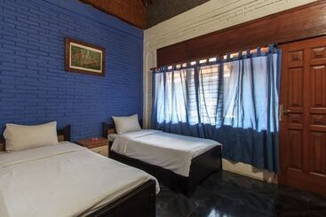 ユースホステル Rabasta Kuta Beach Inn