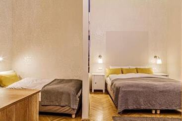 تختخواب و صبحانه The Cream