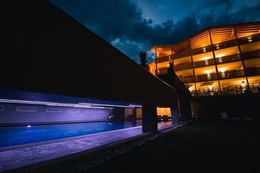 Aktiv & Familienhotel Adlernest