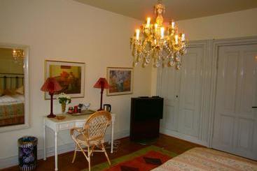 Casa Corner Bed & Breakfast