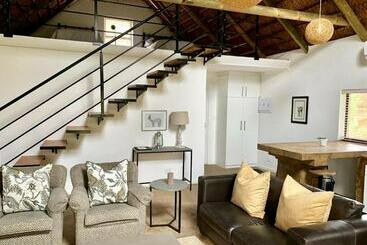 Hotel Ko Ka Tsara Bush Camp