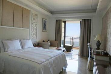 Отель Wyndham Hainan Clearwater Bay Resort