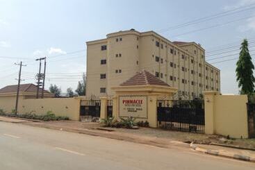 Pinnacle Hotels And Suites