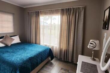 דירות לתיירים Rudman Townhouses   Family Apartment