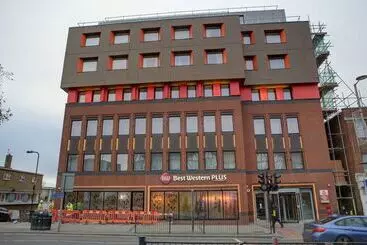 هتل Best Western Plus London Wembley