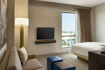 هتل Embassy Suites By Hilton Syracuse Destiny Usa