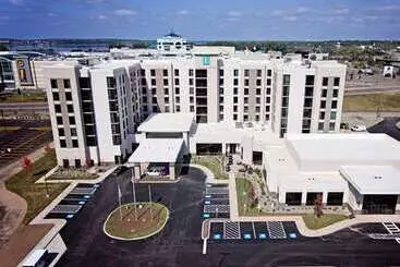 هتل Embassy Suites By Hilton Syracuse Destiny Usa