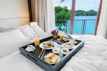 Ramada Resort By Wyndham Port Vila