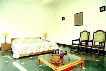 Bed and Breakfast Maa Ashapura Resort