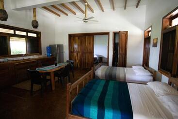 Hotel Canoa Suites