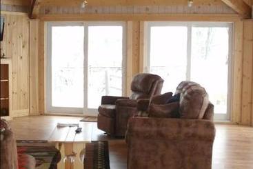 ベッドアンドブレックファースト Red Bridge Inn