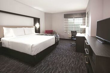 Hotel La Quinta By Wyndham Amarillo Airport