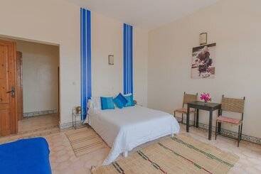 Общежитие Auberge Du Marabout