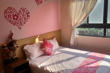 تختخواب و صبحانه 甘丹民宿三義火車站前