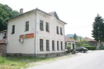 Family Hotel Bile