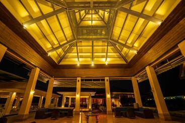 Resort Tropical Retreat By Zuper