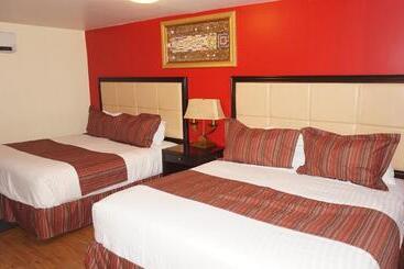 Hotel Eagle Crater Lake Inn