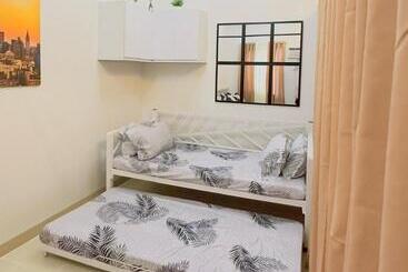 ユースホステル Gilmar S Home