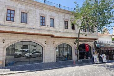 هتل Mustafa Bey Konağı