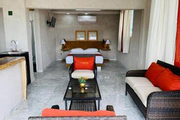 هتل Villas Coco Mare Suite 4