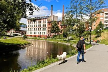 Pensionat Happy Days Relaxing Room With Smart Solutions Shared Apartment With One Other Bedroom