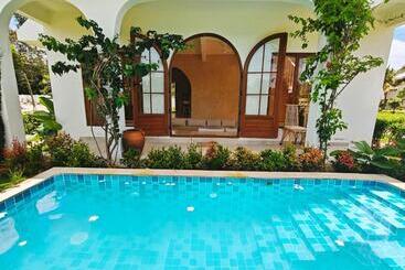 Bed and Breakfast Tuscan Breeze, Nandi Hills