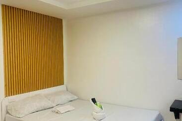 Hotel Quinns Dormitel Triumph