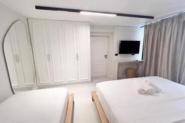 تختخواب و صبحانه Siar Rooms