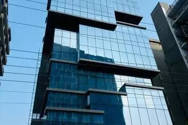 Hotelli Aquila Grand Suites   Noida Sector 136