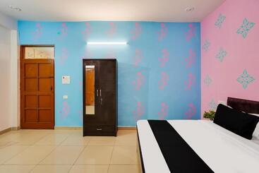 Oyo Hotel Royal Palace