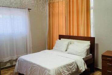 ベッドアンドブレックファースト Arusha Serene Mansion