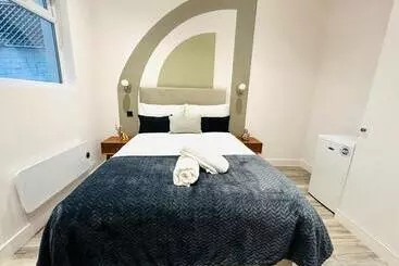 Majatalo Brand New En Suite, Super Location