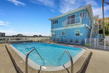 Lomakeskus Water View & Heated Pool   Steps To Sand, Bayview Beauty B 5