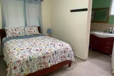 ユースホステル Nice And Privater Room 5 Minutes From El Tunco Beach