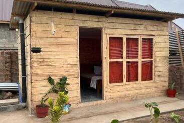 Bed and Breakfast Patience Airport Cottages