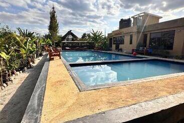 Ubuntu Kreative Village