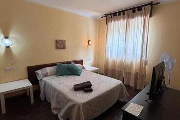 Pensjonat Hostal En El Sella