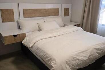 בית מלון כפרי Sekret Zone