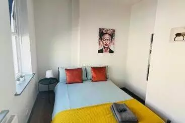 پانسیون Kilburn Guest Rooms 167