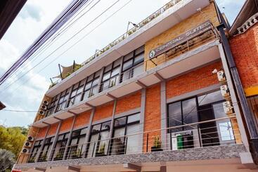 Aparthotel Central Suites By H&r