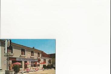 Hotell Logis Hôtel Auberge De La Truffe