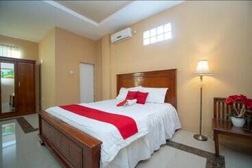 פנסיון Zaya Guest House