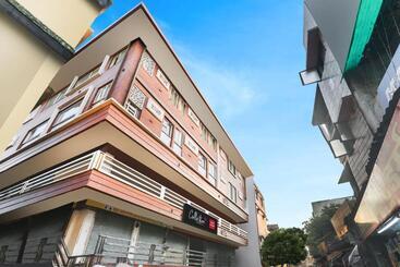 Hotel Super Collection O Ghanta Ghar