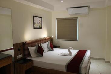 هتل The Rosewood   Berries Group