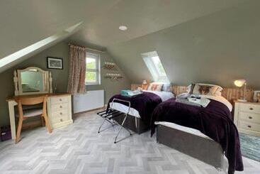 بنسيون Endeavour Guest House