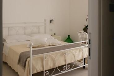 Bed and Breakfast Hostuni