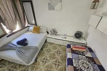 هتل کپسول Poble Sec Nino House