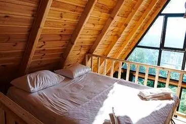 ホテル Heidi Bungalov